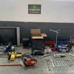 Detienen a dos individuos en Manzanares por múltiples robos en vehículos y viviendas