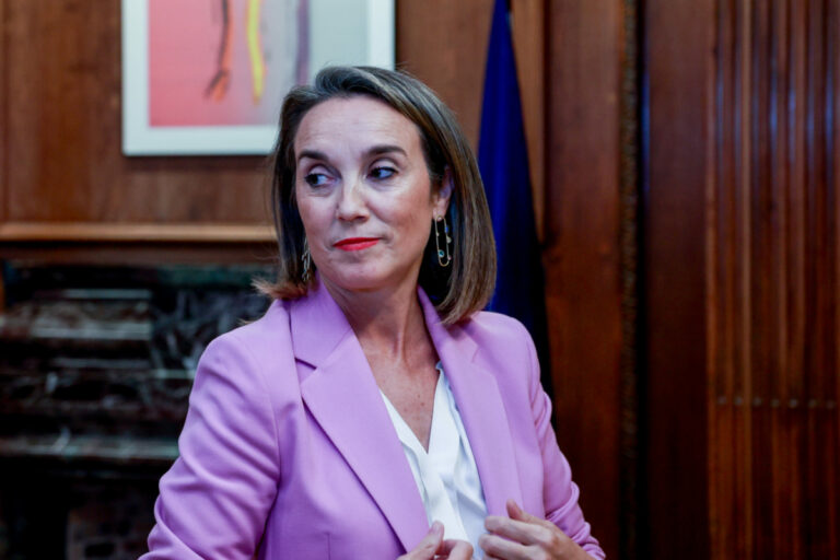 Gamarra niega que Feijóo buscara apoyo de Page para su investidura y la llama un acto «rutinario» Gamarra niega que Feijóo buscara apoyo de Page para su investidura y la llama un acto «rutinario»