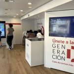 La campaña ‘Únete a la Generación D’ llega a Argamasilla de Alba para ayudar a la ciudadanía a mejorar sus habilidades digitales