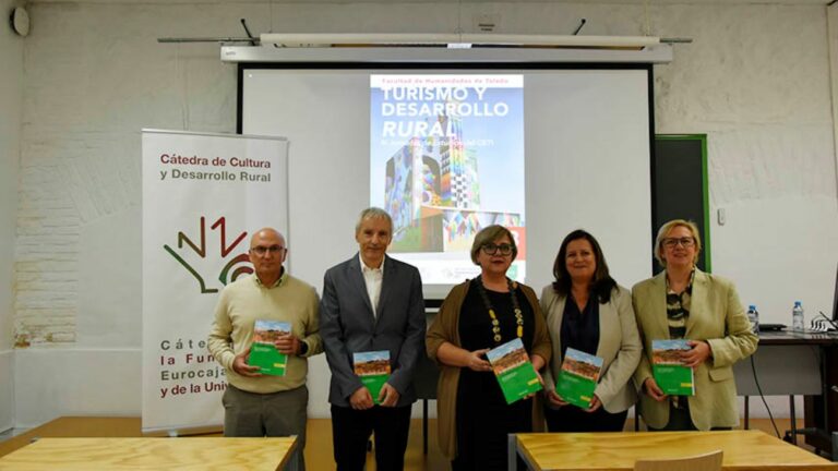 La Facultad de Humanidades de Toledo presenta una monografía de estudios geográficos en Castilla-La Mancha La Facultad de Humanidades de Toledo presenta una monografía de estudios geográficos en Castilla-La Mancha