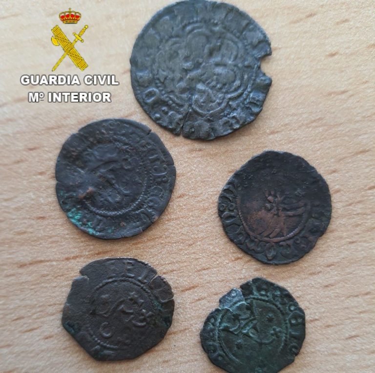 Investigado en Cuenca tras vender online monedas antiguas de los siglos III y I a.c.