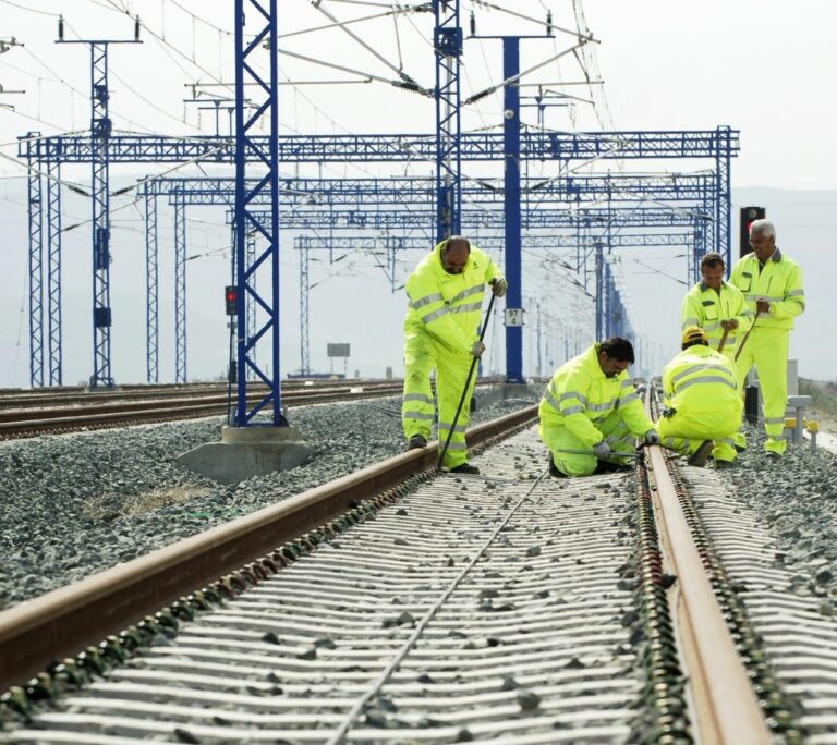 Una incidencia ferroviaria en Monteagudo de las Salinas,  en Cuenca, detiene 4 trenes con 477 pasajeros