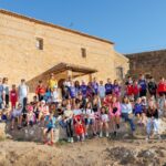 Escolares de Argamasilla de Alba celebran el Día Mundial del Turismo ‘explorando’ el Castillo de Peñarroya