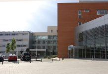 Herido un trabajador tras sufrir una caída en altura en una empresa de Villacañas