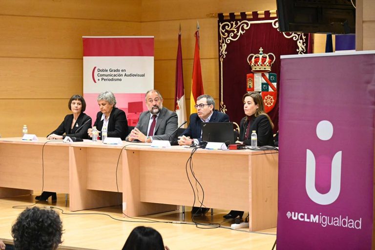 La UCLM finaliza unas jornadas en Cuenca sobre ciberviolencia de género y ciberacoso