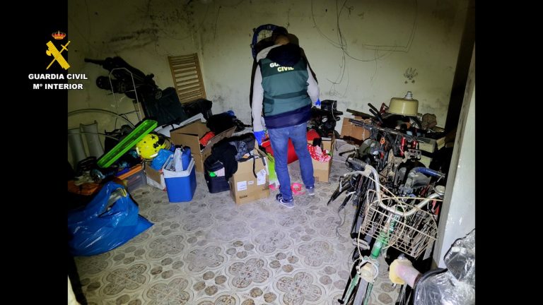 Tres detenidos acusados de 25 delitos contra la propiedad en Las Pedroñeras y una agresión sexual