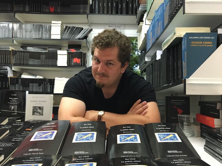 El poeta y traductor Ben Clark visitará el Aula de Poesía de la Facultad de Letras de Ciudad Real