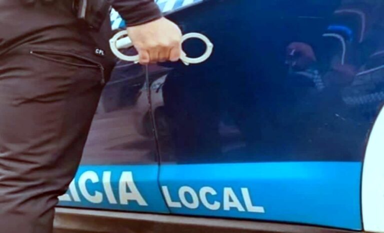 Detenido en San Clemente tras pasear de la mano con la persona de la que tenía una orden de alejamiento