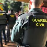 El joven atrincherado en una casa de Valera de Abajo sale en buen estado