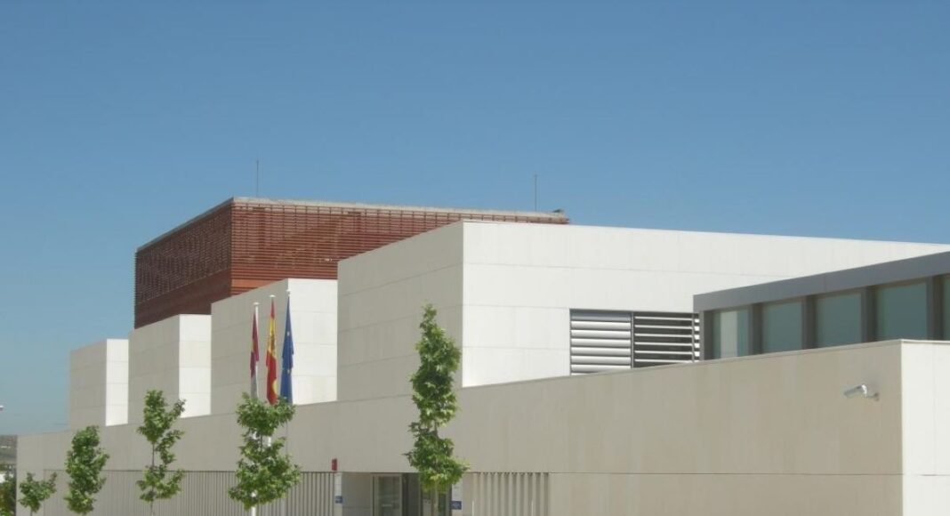 La Junta, administración