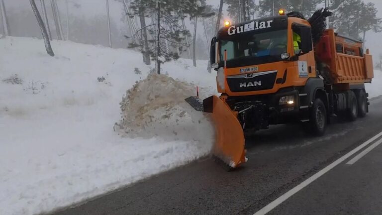 La nieve provoca incidencias en una ruta escolar en la Serranía de Cuenca