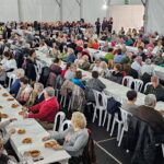 Las personas mayores de Manzanares celebran el carnaval con la tradicional chocolatada con churros