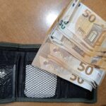 Ciudadano ejemplar: encuentra una cartera con 860 euros en Argamasilla de Alba y la lleva a la Policía