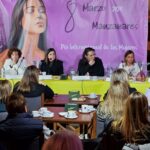 Mujeres de asociaciones empresariales de Manzanares participaron en una mesa redonda con motivo del 8M