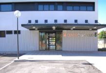 Una concentración en el centro de salud de Seseña este miércoles tras la agresión a una sanitaria