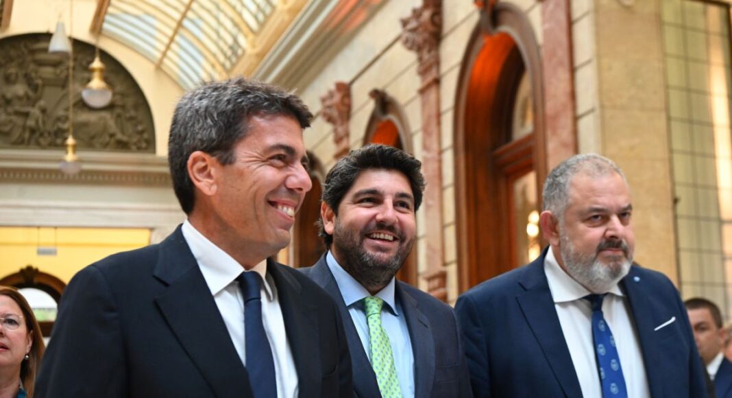 Fernando López Miras, Carlos Mazón
