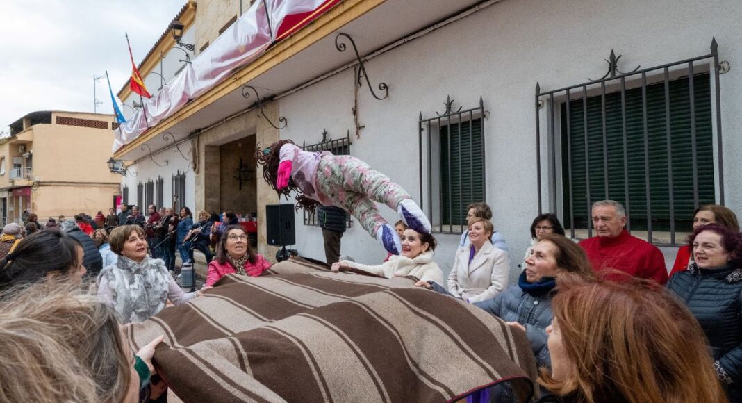 Manteo del Pelele en Argamasilla de Alba