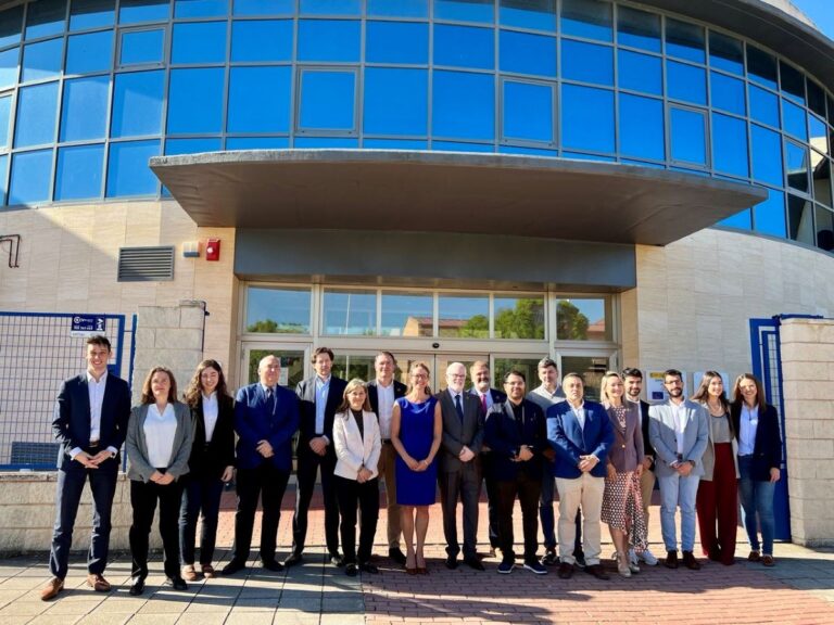 Parlamentarios europeos visitan Puertollano para conocer el desarrollo del hidrógeno verde