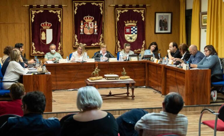 El Pleno aprueba por unanimidad la modificación de la RPT