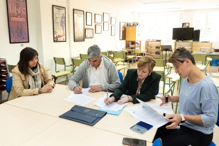 El Ayuntamiento de Argamasilla de Alba sube entre un 42 % y un 50 % los convenios de colaboración con las AMPA