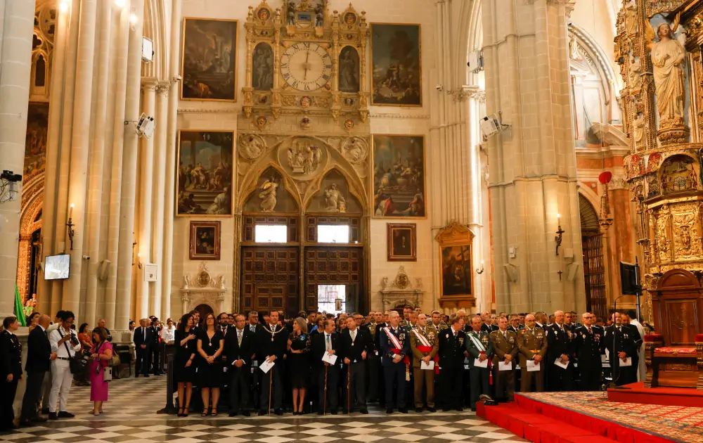 Miles de personas abarrotan Toledo para disfrutar del Corpus