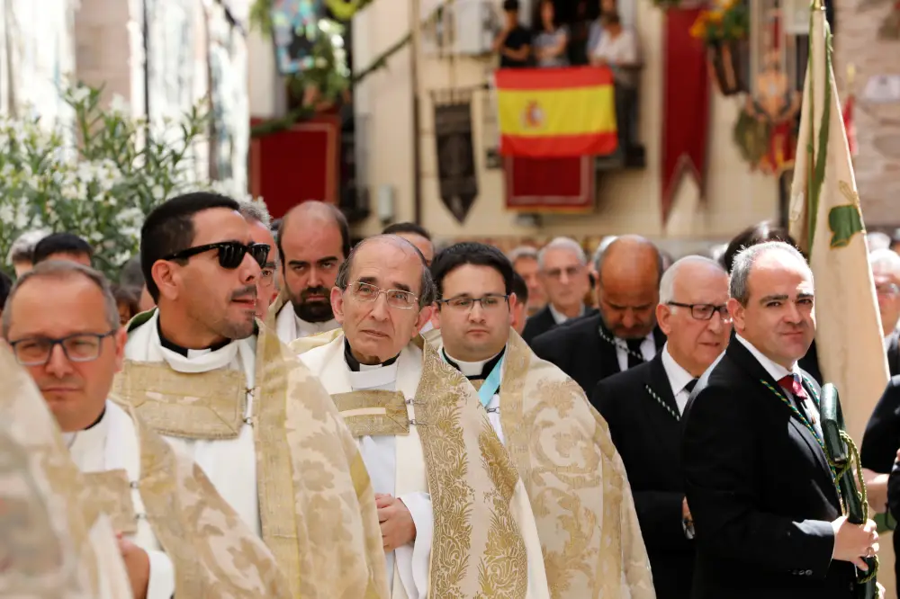 Miles de personas abarrotan Toledo para disfrutar del Corpus