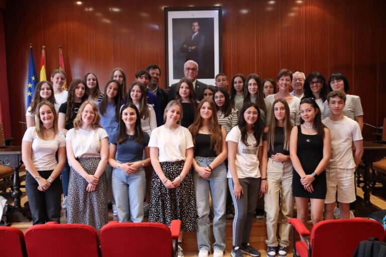 Una veintena de estudiantes franceses visita Manzanares gracias a un intercambio con el IES ‘Sotomayor’