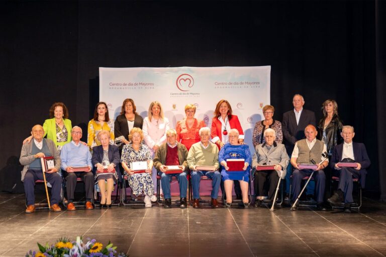 Argamasilla de Alba homenajea a 12 personas de entre 85 y 95 años por su contribución a la sociedad