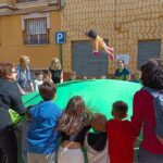 Las Aulas Corresponsables y el Centro de Día de Mayores de Argamasilla comparten tradiciones en la Jornada Intergeneracional