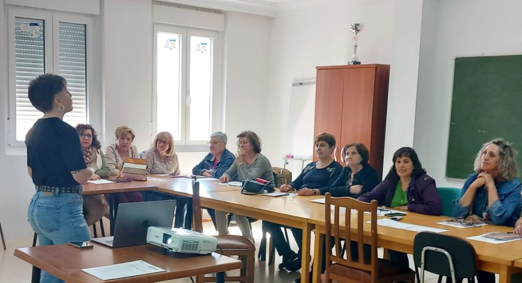 Taller Formación Digital de AMFAR