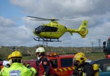 Evacuado en helicóptero tras recibir una descarga eléctrica en El Bonillo