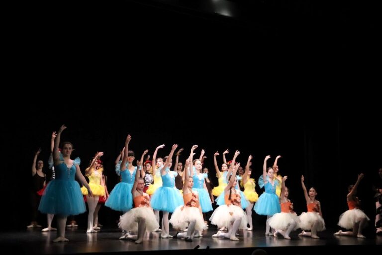 Ballet clásico y danza flamenca en la Casa de Cultura de Manzanares para despedir el curso