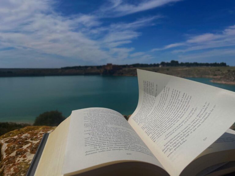 María de los Ángeles Serrano, ganadora del concurso ‘Argamasilla Leyendo’