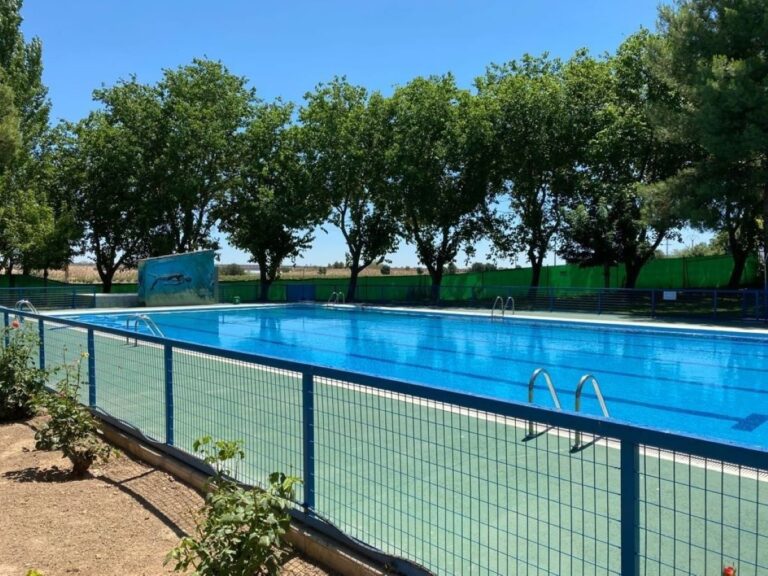 La Piscina Municipal de Alcázar de San Juan abrirá al público este martes