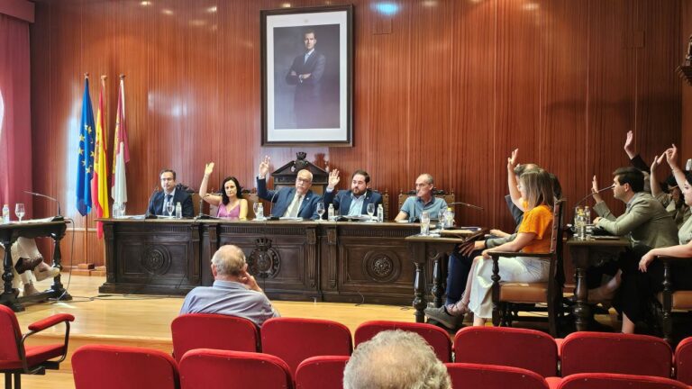 El equipo de gobierno de Manzanares defiende una gestión económica “que está transformando” la ciudad
