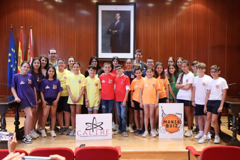 Entregados los carnés de oro, plata y bronce de ‘ManzaQuiz’