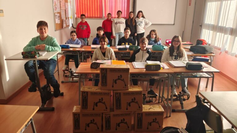 ‘Pedaliers’ y ‘bicipupitre’, los inventos de un maestro de Tomelloso que ahora se reproducen a nivel nacional