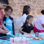 Los Talleres en Abierto ‘toman’ la plaza de la Constitución de Manzanares