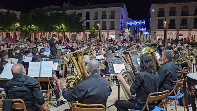 La AMC ‘Julián Sánchez-Maroto’ vive días intensos ofreciendo su música en Manzanares