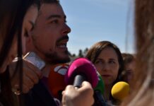 Podemos exige a Vox que devuelva el dinero que recibe de las Cortes tras su rechazo a reformar el Estatuto