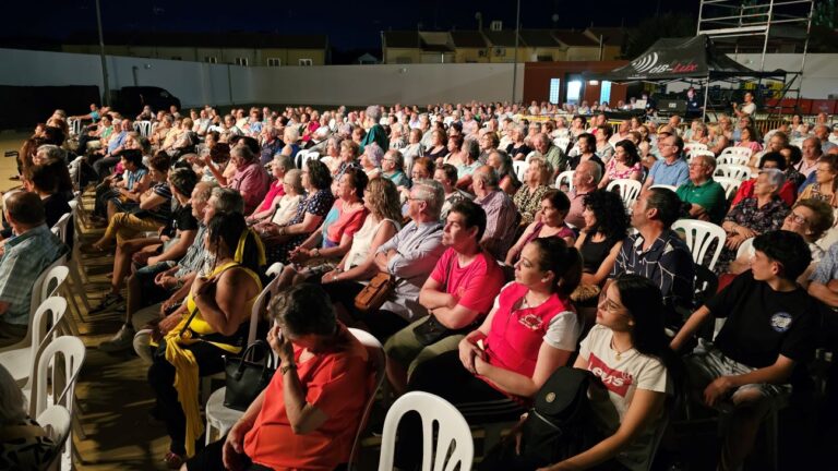 Noche de copla y canción española en Manzanares para celebrar las alegrías deportivas