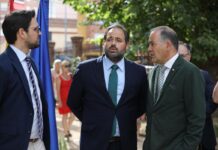 Núñez rechaza la «censura» de Sánchez a los medios y pide a Page su apoyo en «este ataque al periodismo»