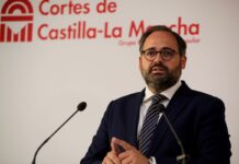 Núñez, a favor de la propuesta del PSOE para permitir a los grupos no cobrar sus salarios si no son solicitados