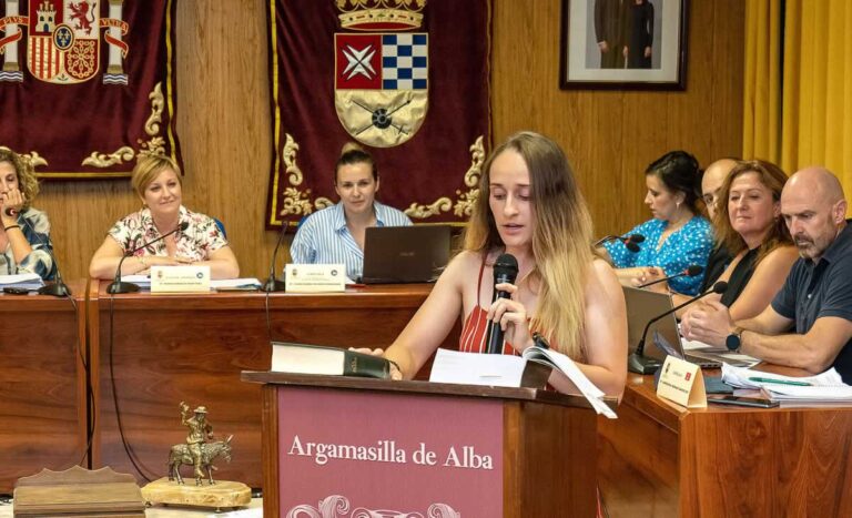 Verónica López de la Vieja toma posesión como nueva concejala del Partido Popular