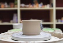 Fallece un ceramista, asfixiado tras engancharse el mandil en el torno en el que trabajaba