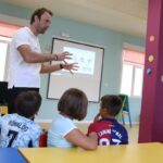 Clases de inglés, novedad de este verano en la ludoteca de Manzanares