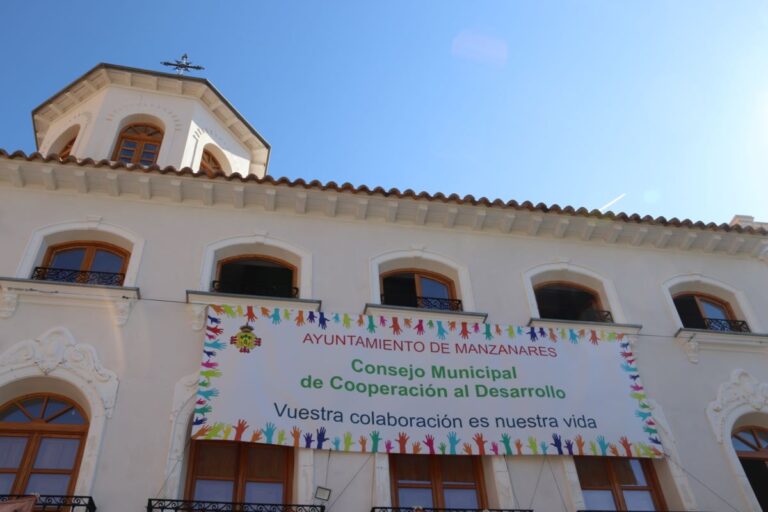 Manzanares pone la mirada en la concienciación con motivo del Día de las Personas Cooperantes