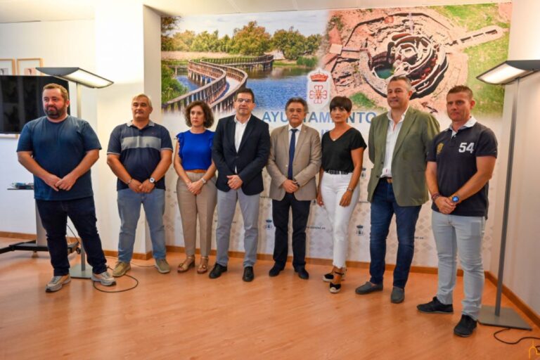 Valverde reivindica infraestructuras y la colaboración entre administraciones para mejorar el uso del agua en la provincia