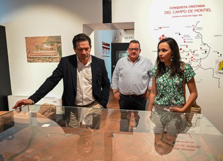 Valverde conoce “in situ” los proyectos e inversiones financiados por la Diputación en Villanueva de los Infantes