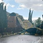 Una tormenta arranca la cubierta del polideportivo de Castellar de Santiago
